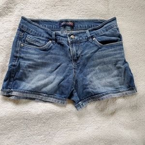 Levis Jeans Cuffed Denim Shorts, Sz 11
